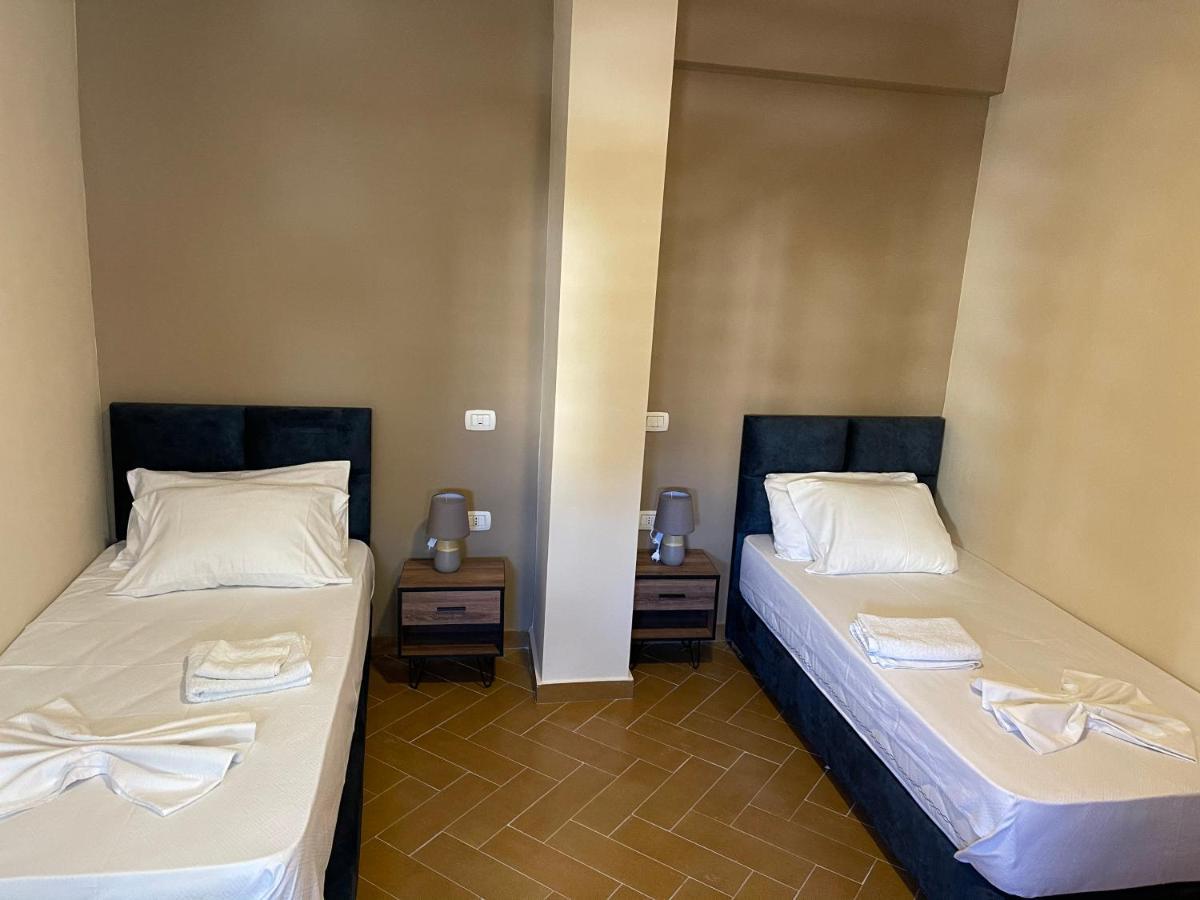 Premium Apartament 07 Vlorë エクステリア 写真